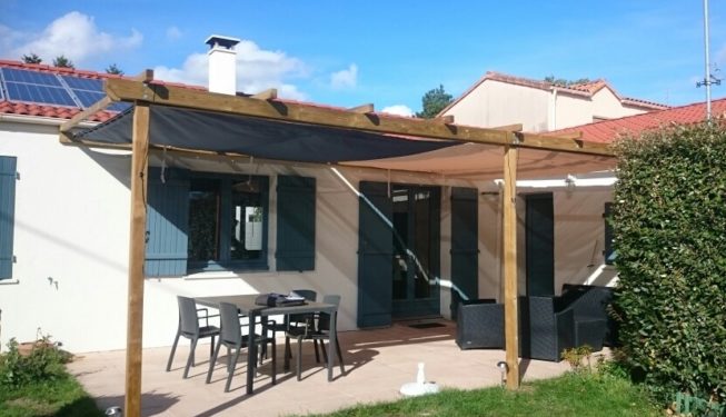 pergola et voile d'ombrage papyrus